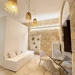 Kalma Villanova - Stone Elegance In The Old Town
