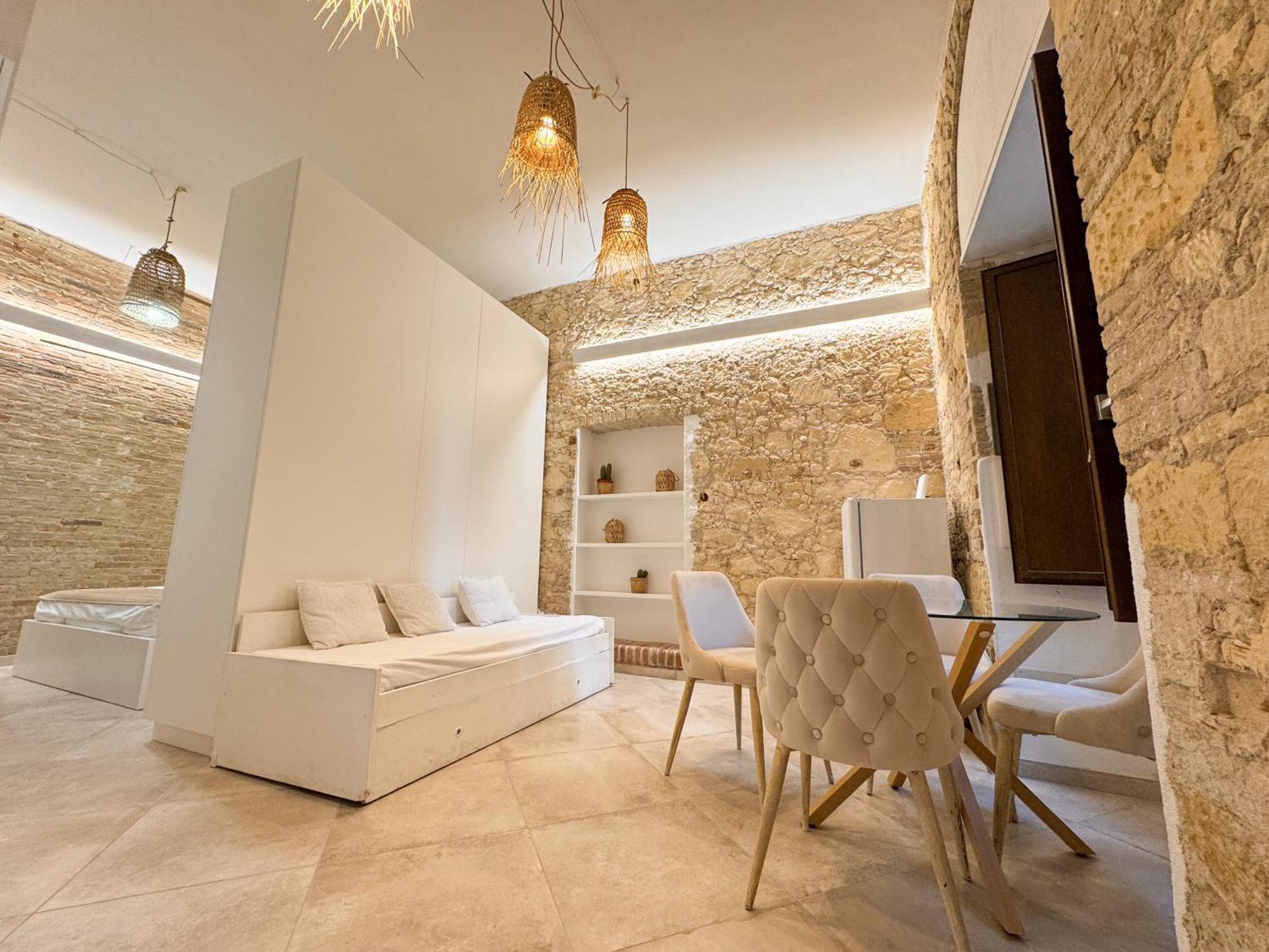 Kalma Villanova - Stone Elegance In The Old Town Appartement